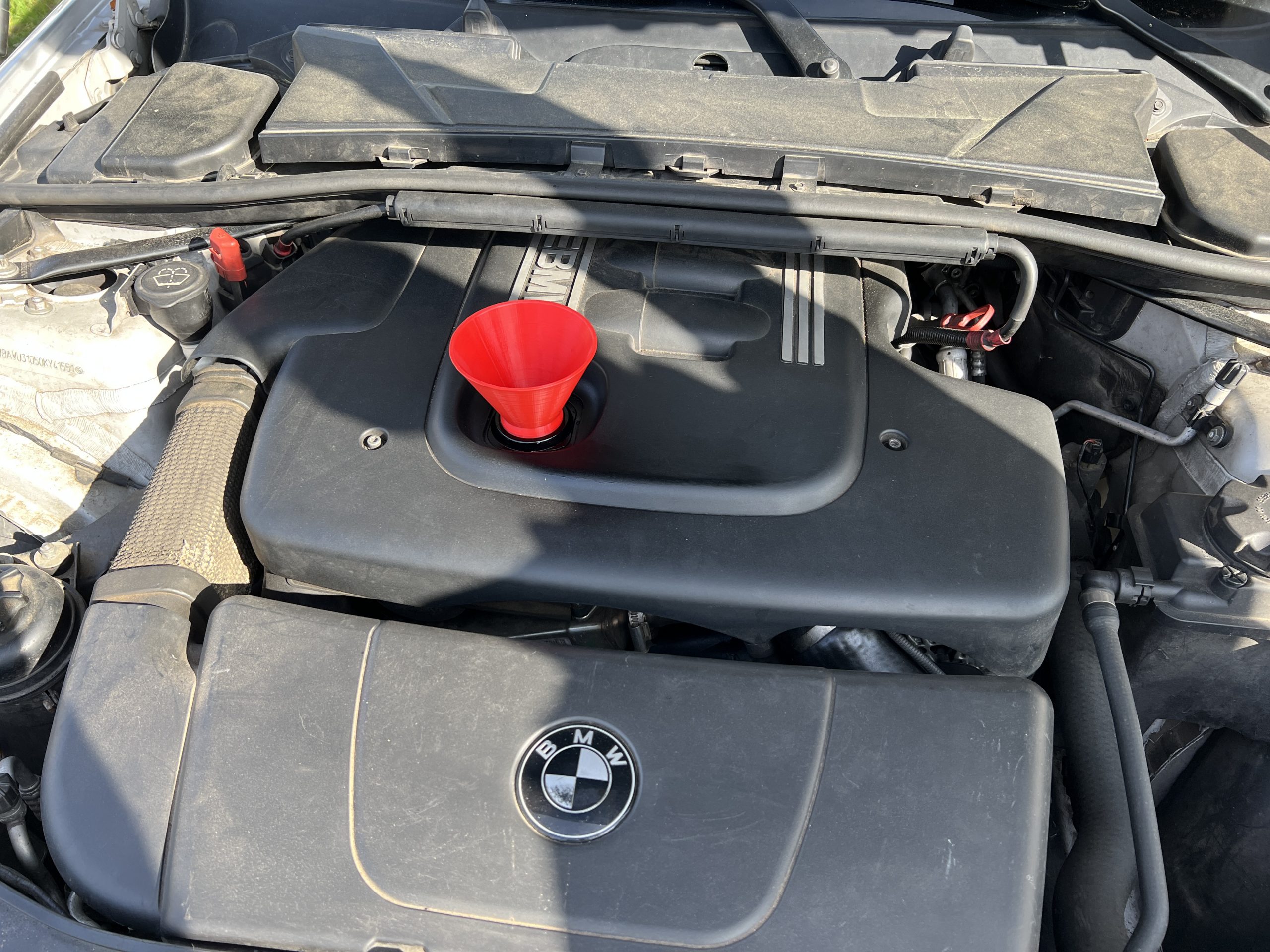 BMW E21 E30 E34 E36 E46 E60 E90 F30 Öltrichter – Bild 4